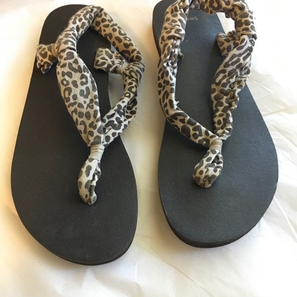 Sanuk animal print yoga slingshot sandal - Picture 2 of 6